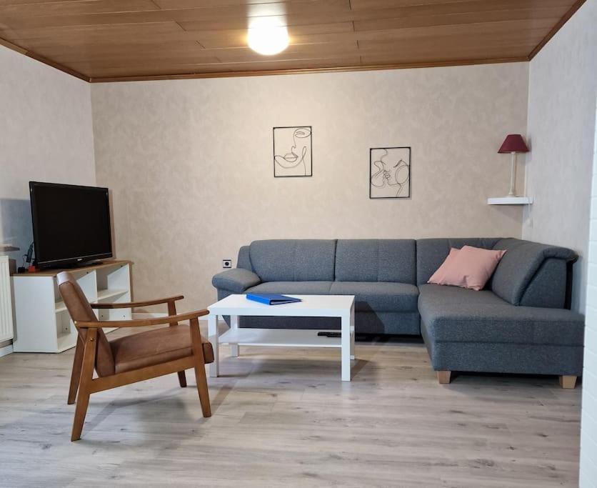 Grosszuegige Ferienwohnung 4+1 P. Büttelborn Exteriör bild