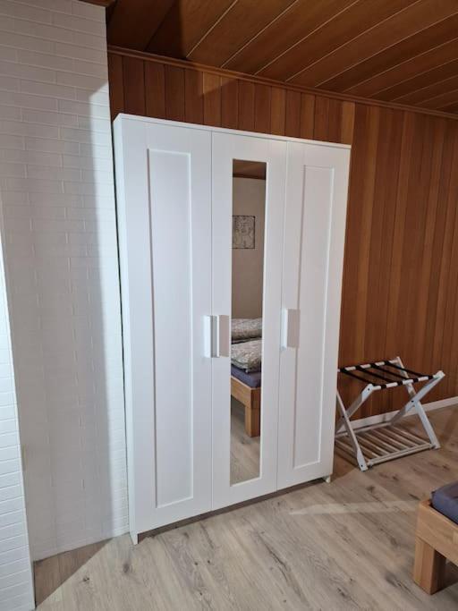 Grosszuegige Ferienwohnung 4+1 P. Büttelborn Exteriör bild