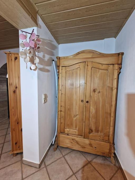 Grosszuegige Ferienwohnung 4+1 P. Büttelborn Exteriör bild