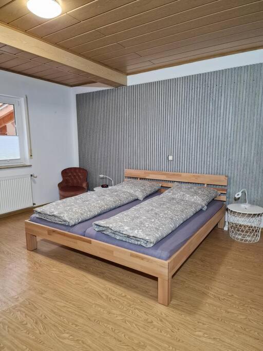 Grosszuegige Ferienwohnung 4+1 P. Büttelborn Exteriör bild